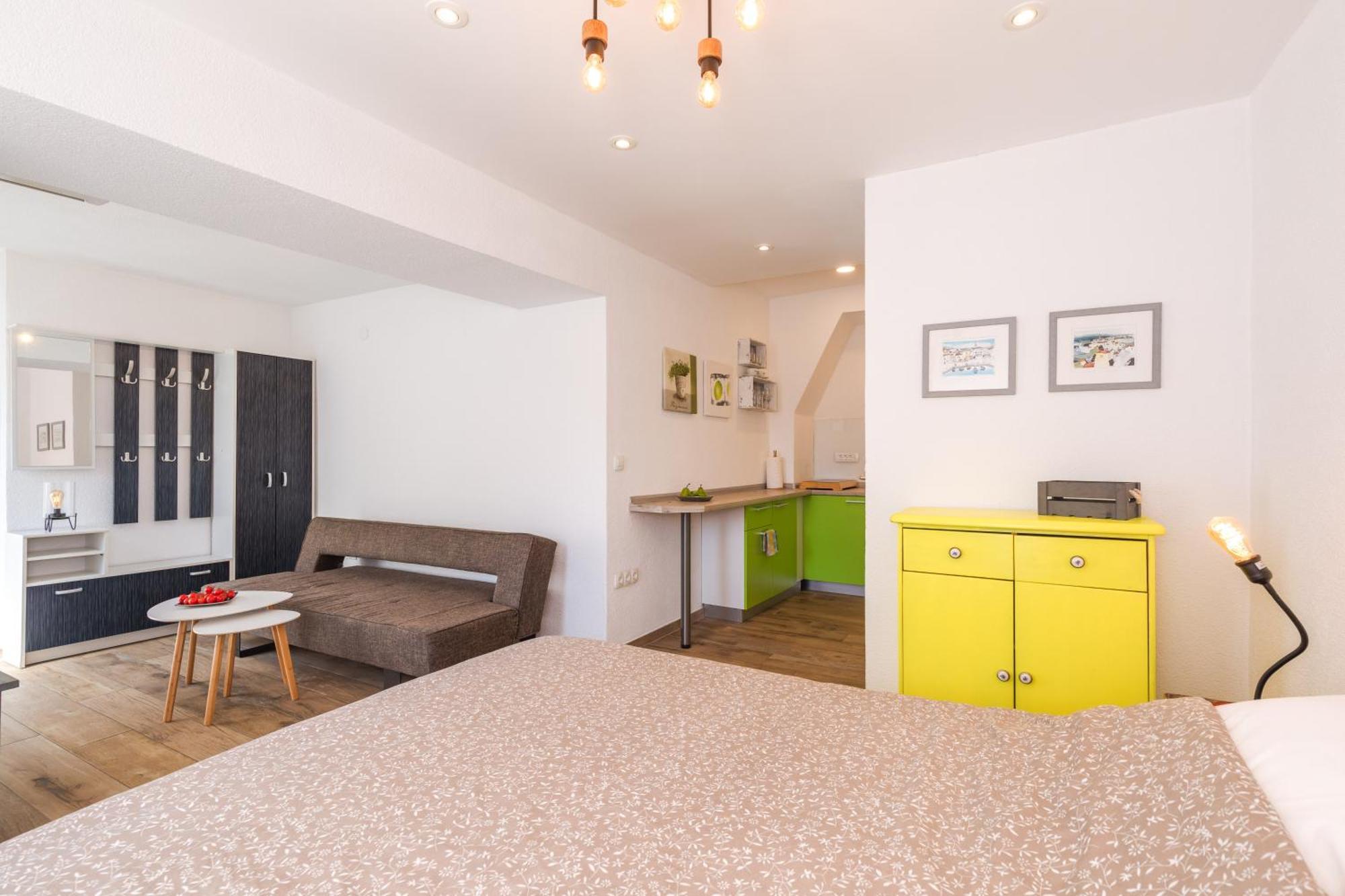 Yvonne Appartement Krk Town Buitenkant foto