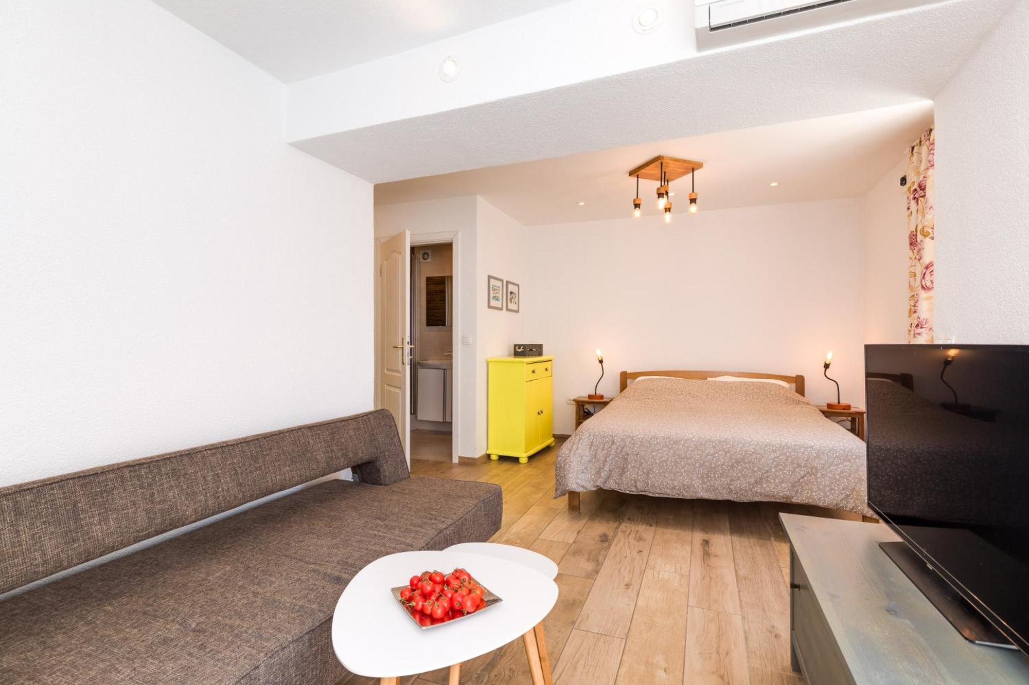 Yvonne Appartement Krk Town Buitenkant foto