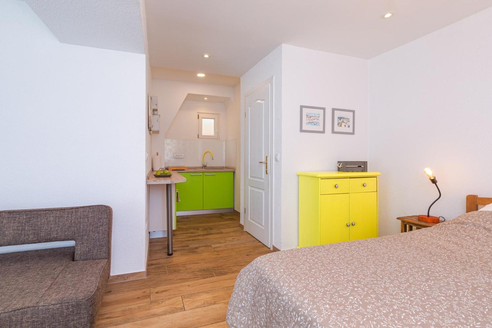 Yvonne Appartement Krk Town Buitenkant foto