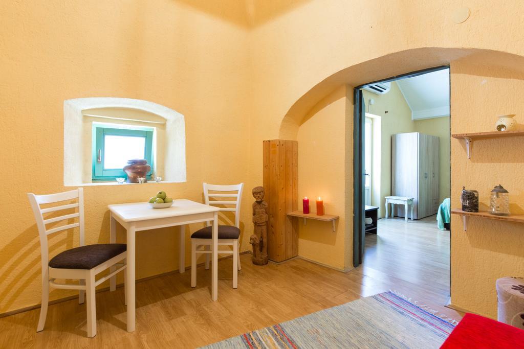 Yvonne Appartement Krk Town Buitenkant foto