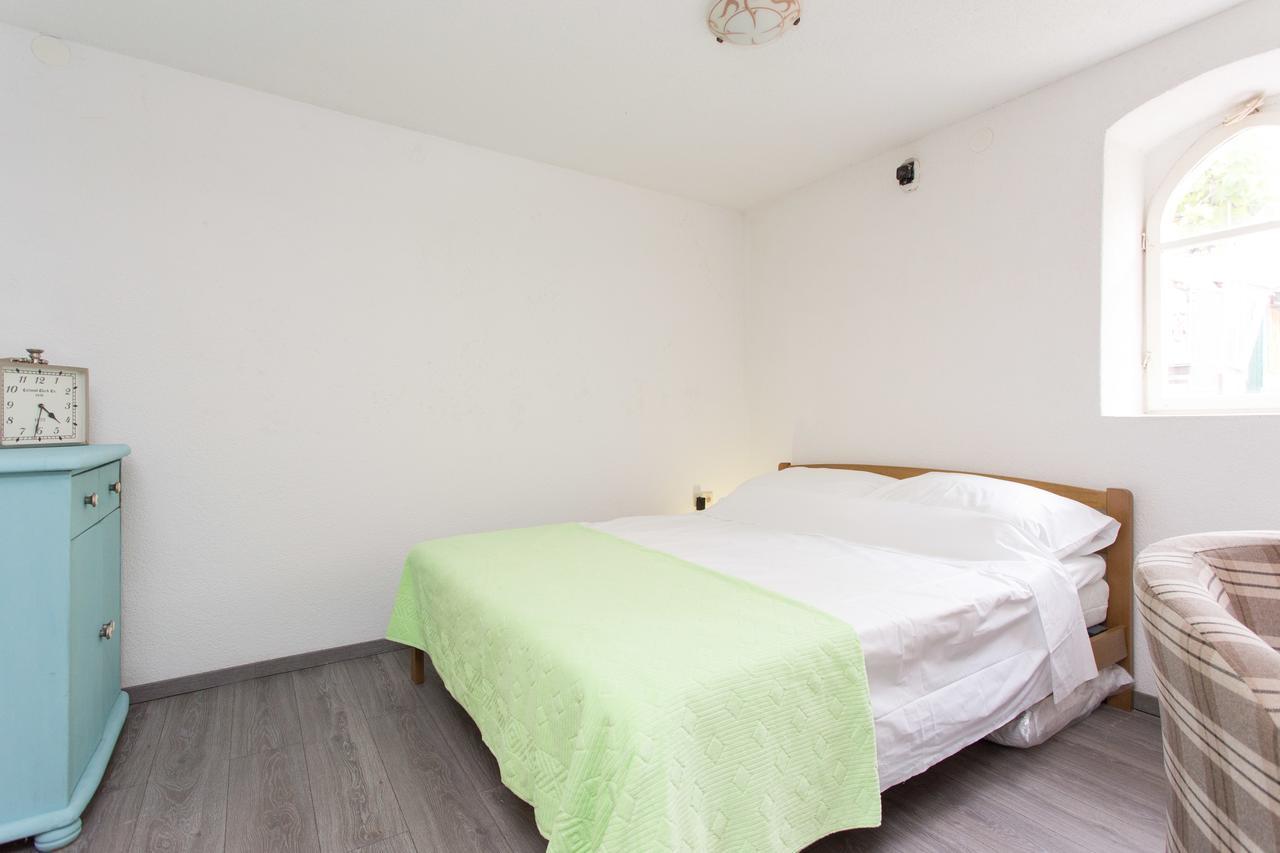 Yvonne Appartement Krk Town Buitenkant foto